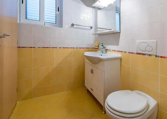 Apartamento Nur 400 Meter Zum Mit Wifi, Terrasse